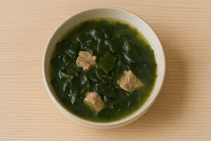 실패 없는 요리 방법으로 끓인 깊고 담백한 미역국